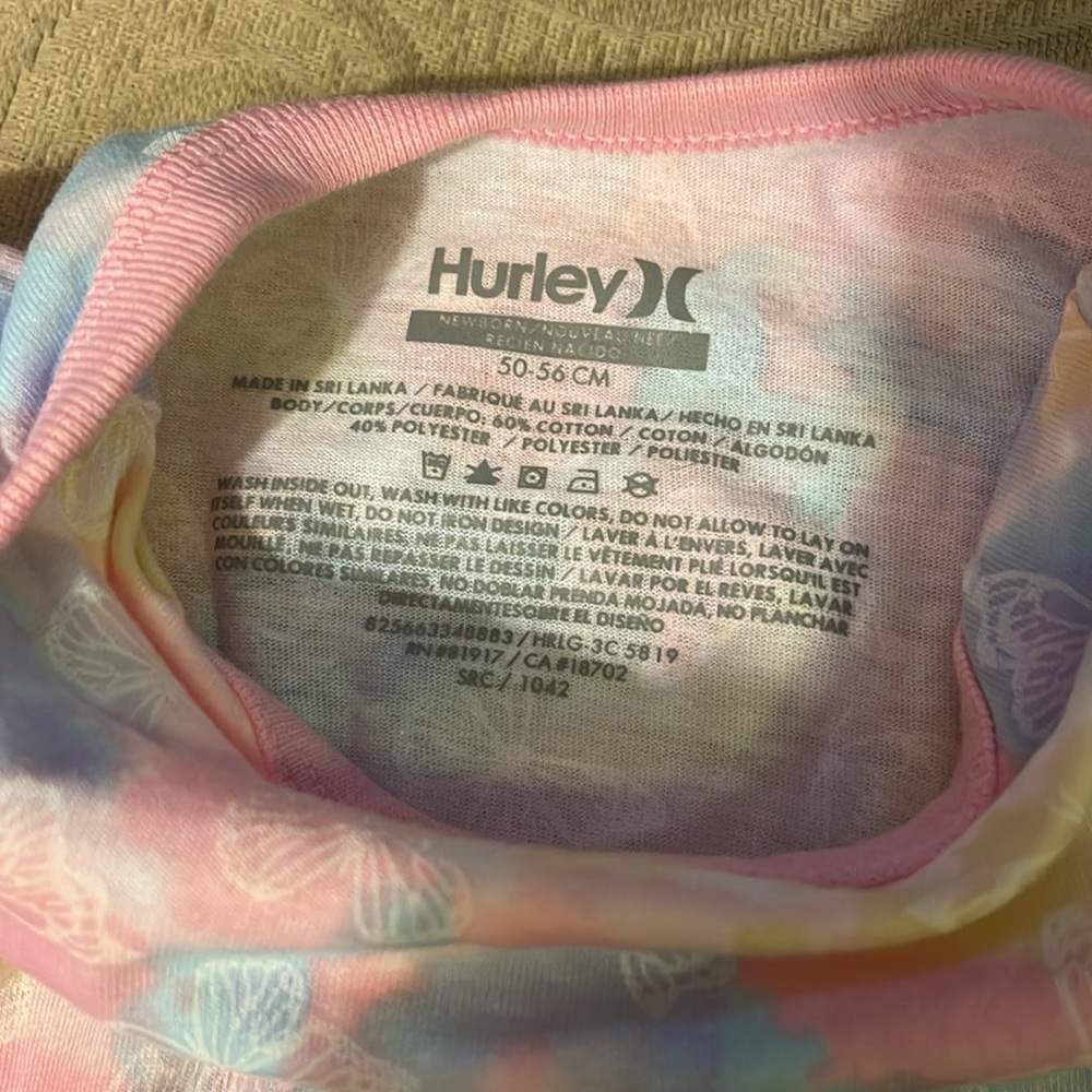 Hurley 2 piece Outfit - Picture 5 of 5